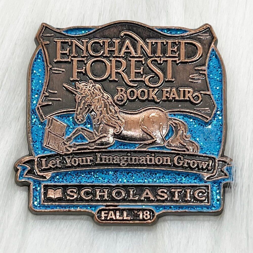 🔮 5/$25 Scholastic Fall 18 Enchanted Forest Book Fair Unicorn Blue Glitter Pin